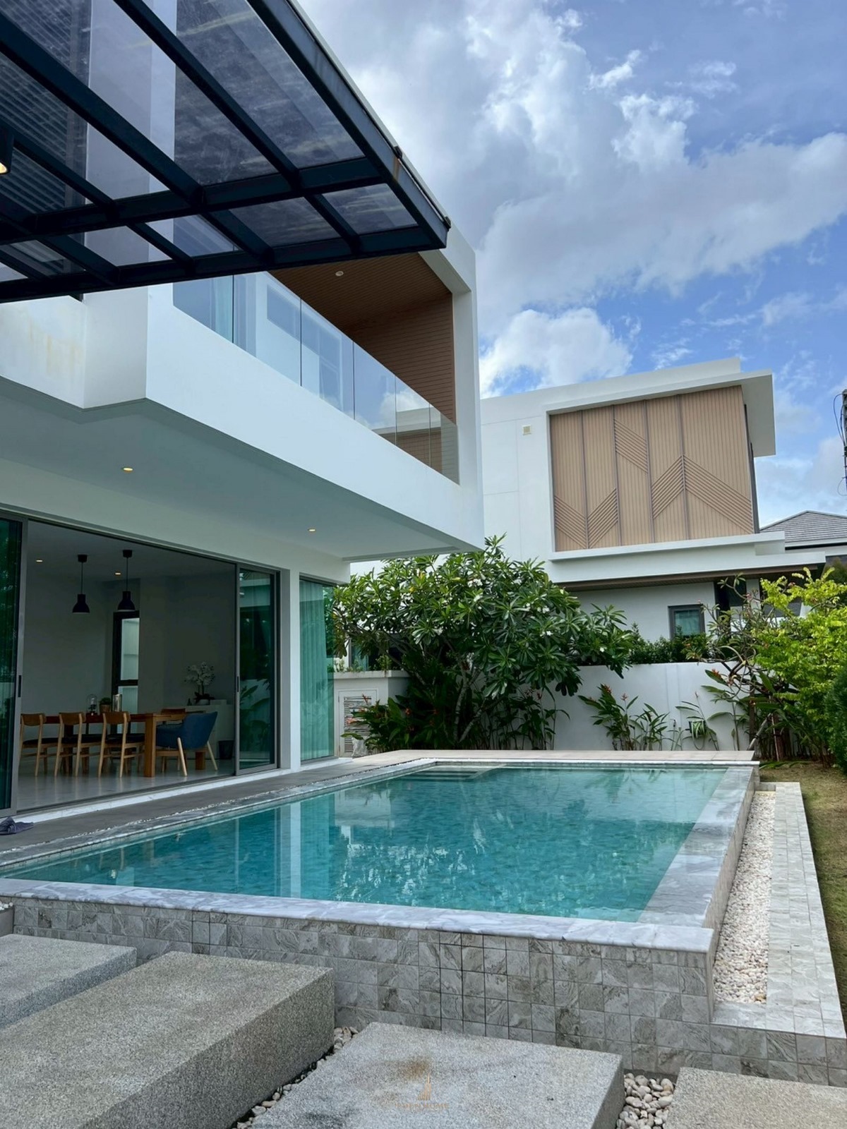 WhatsApp Image 2025-09-12 at 09.33.02_79b39437