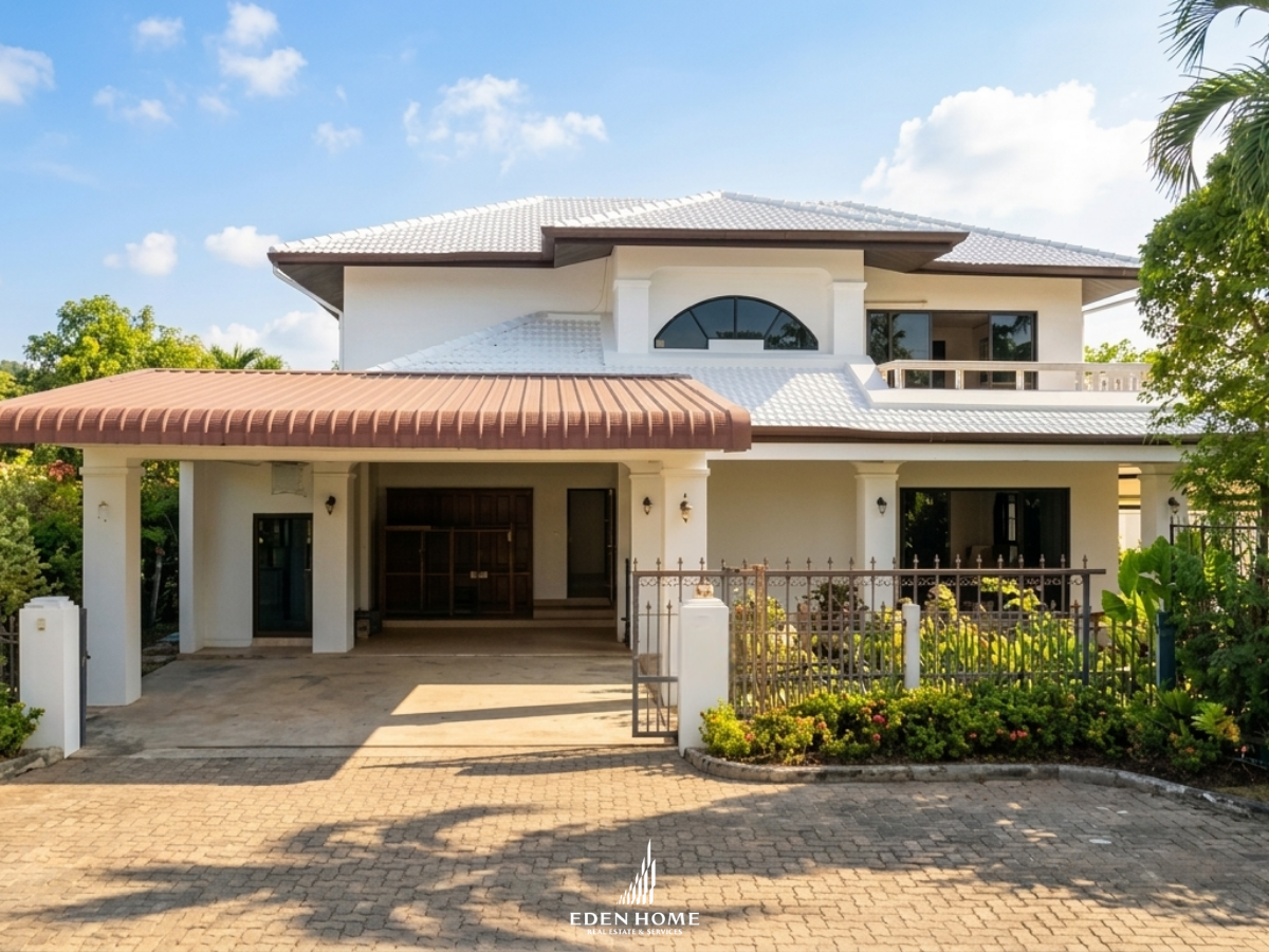 🏗️ EXECUTIVE OPPORTUNITY | MASSIVE RENOVATION PROJECT 🌳