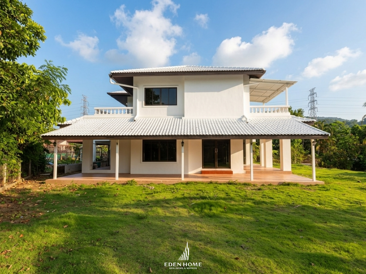 🏗️ EXECUTIVE OPPORTUNITY | MASSIVE RENOVATION PROJECT 🌳